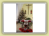 Altar mit großem Christbaum