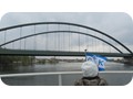 Die Schwabelweis-Brücke über der Donau